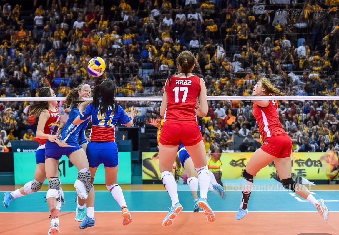 2017赛季江苏辽宁女排巅峰对决回顾：火花四溅经典瞬间(图3)